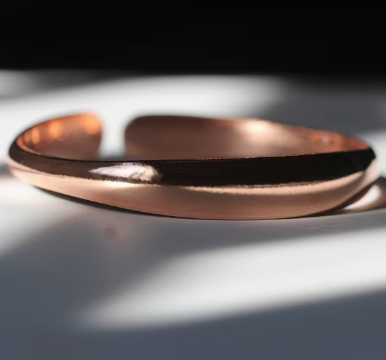 Bracelet féminin en cuivre