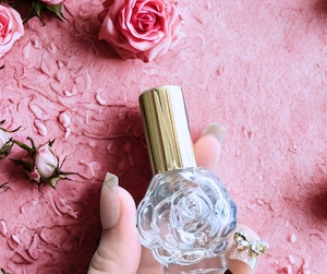 Huile de Rose de Damas Pure – Roll-On 10 ml - MoonRose by Amour’Eu