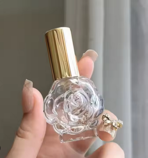 Huile de Rose de Damas Pure – Roll-On 10 ml - MoonRose by Amour’Eu